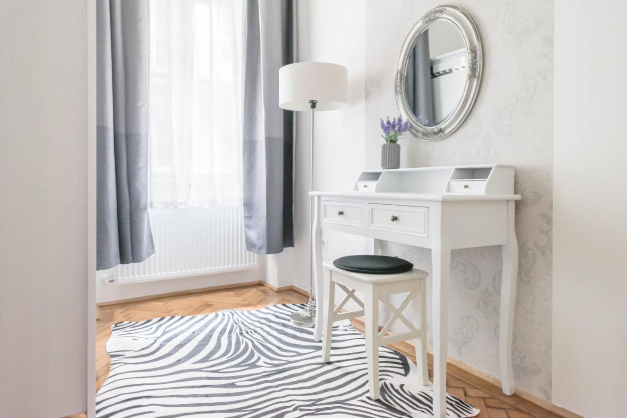 Dominik Apartment Будапеща Екстериор снимка